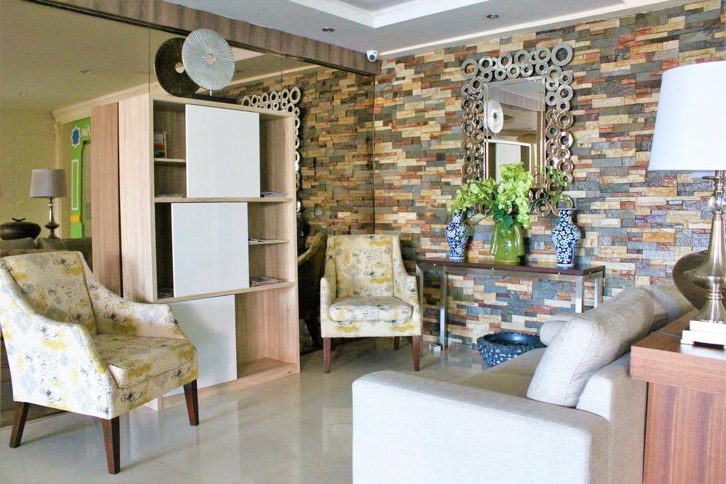 Zen Rooms G Bawakaraeng 121 Makassar Buitenkant foto